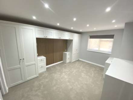 Chiltern Avenue, Bushey, Image 22