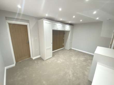Chiltern Avenue, Bushey, Image 26