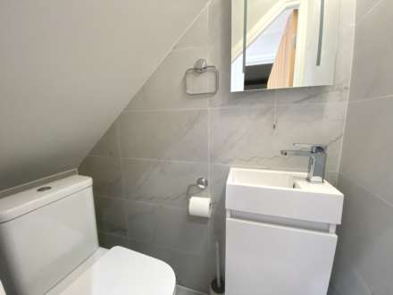 Chiltern Avenue, Bushey, Image 6