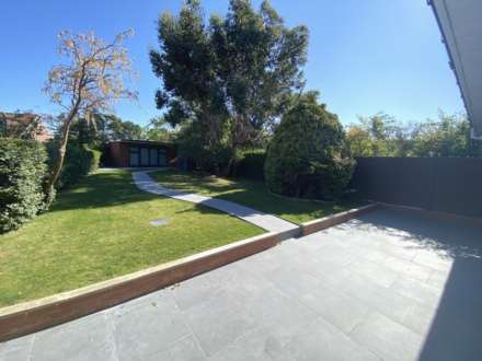 Chiltern Avenue, Bushey, Image 7
