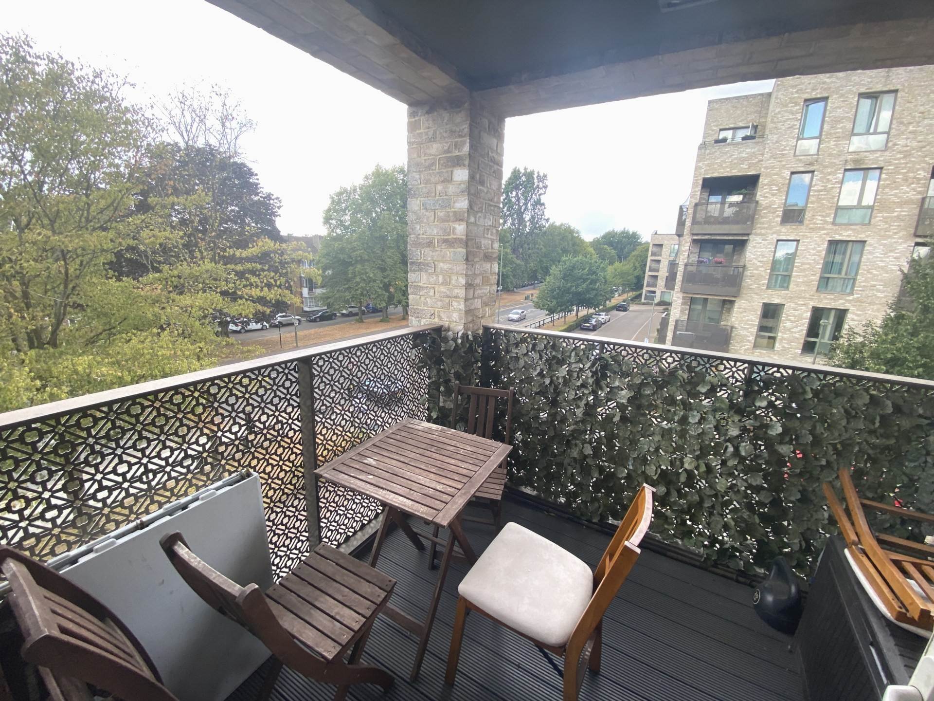 Farnsworth Drive, Edgware, Image 6