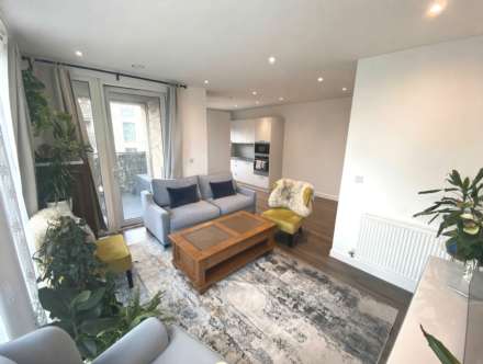 Farnsworth Drive, Edgware, Image 1