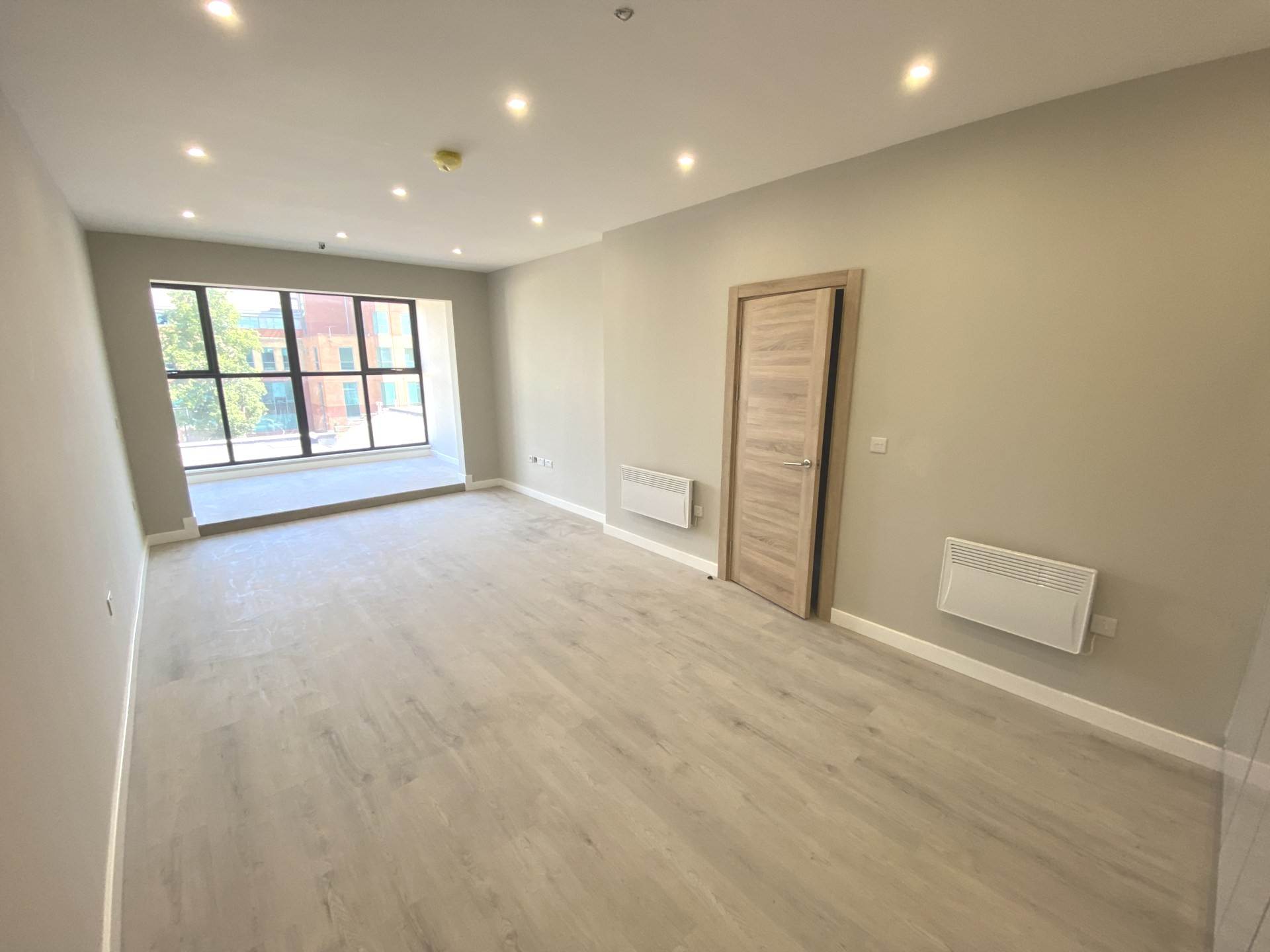 Stirling Way, Borehamwood, Image 2