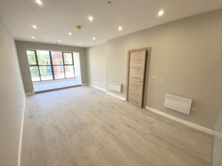 Stirling Way, Borehamwood, Image 2