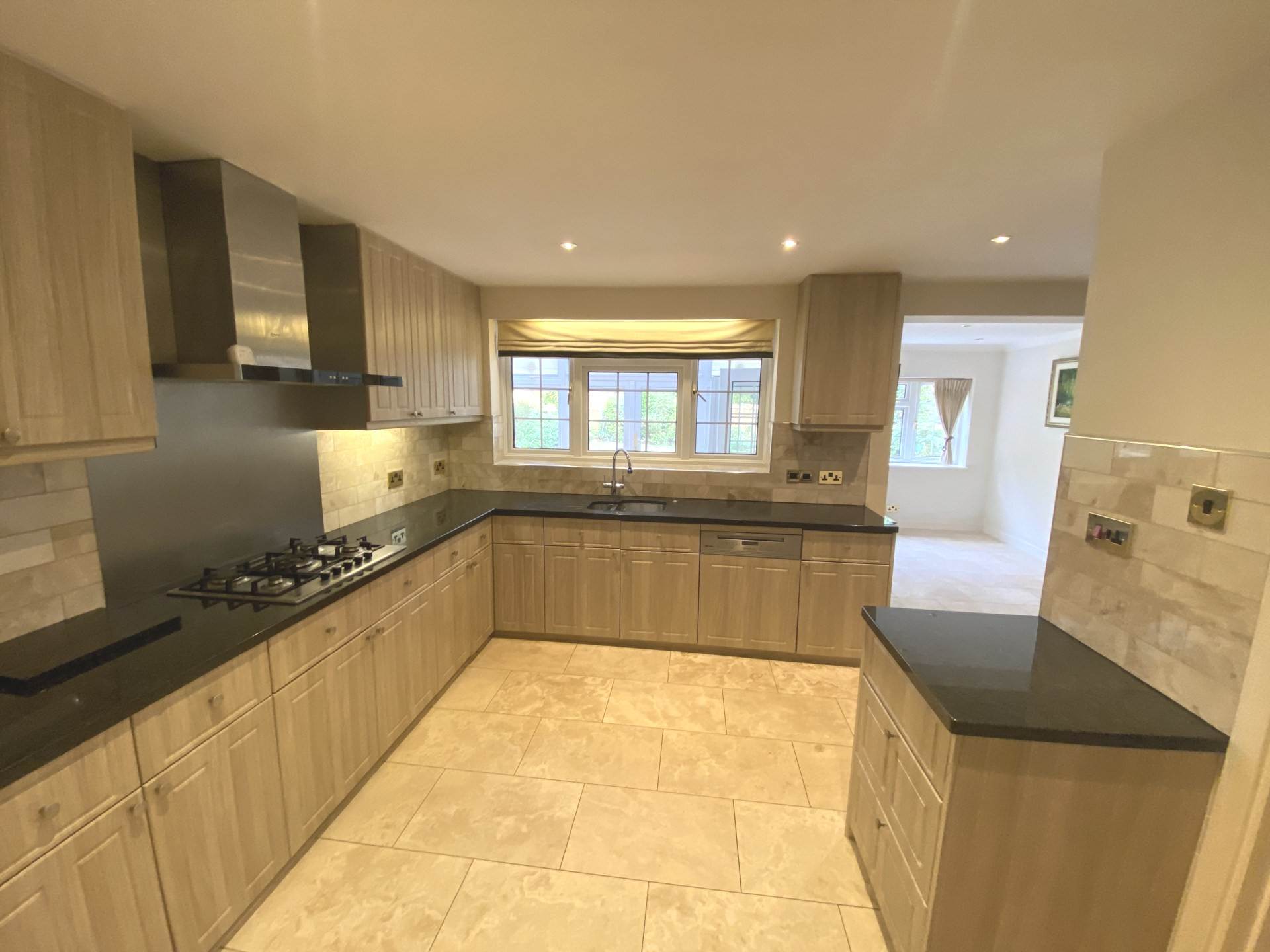 Lowther Close, Elstree, Image 10