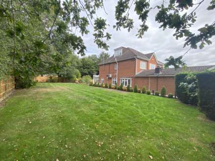 Lowther Close, Elstree, Image 15