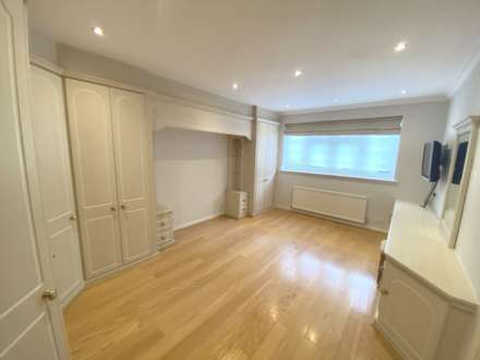 Lowther Close, Elstree, Image 19