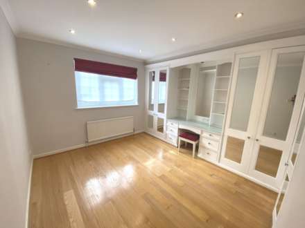 Lowther Close, Elstree, Image 23
