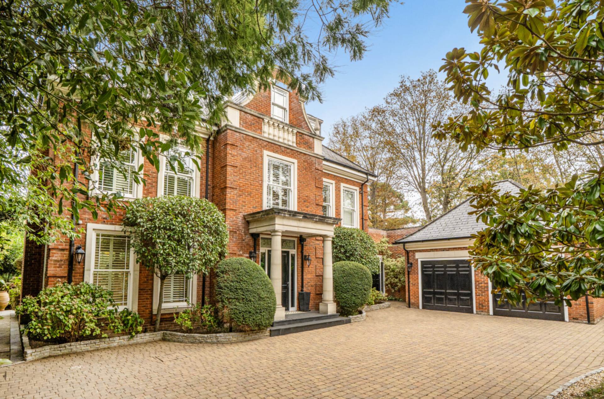 Fairoak Close, Leatherhead, Image 1