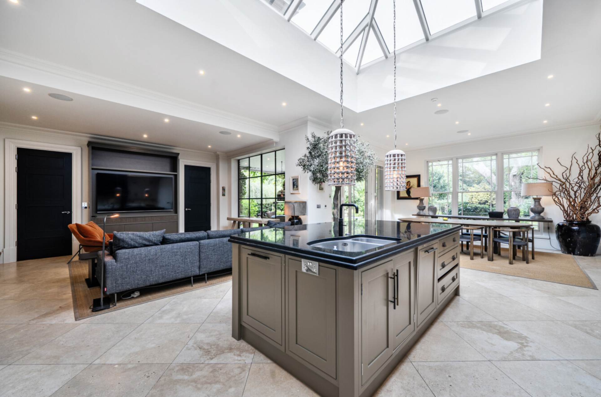 Fairoak Close, Leatherhead, Image 13