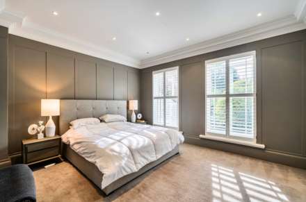 Fairoak Close, Leatherhead, Image 23