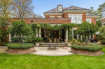 Fairoak Close, Leatherhead, Image 31
