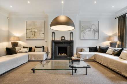 Fairoak Close, Leatherhead, Image 7