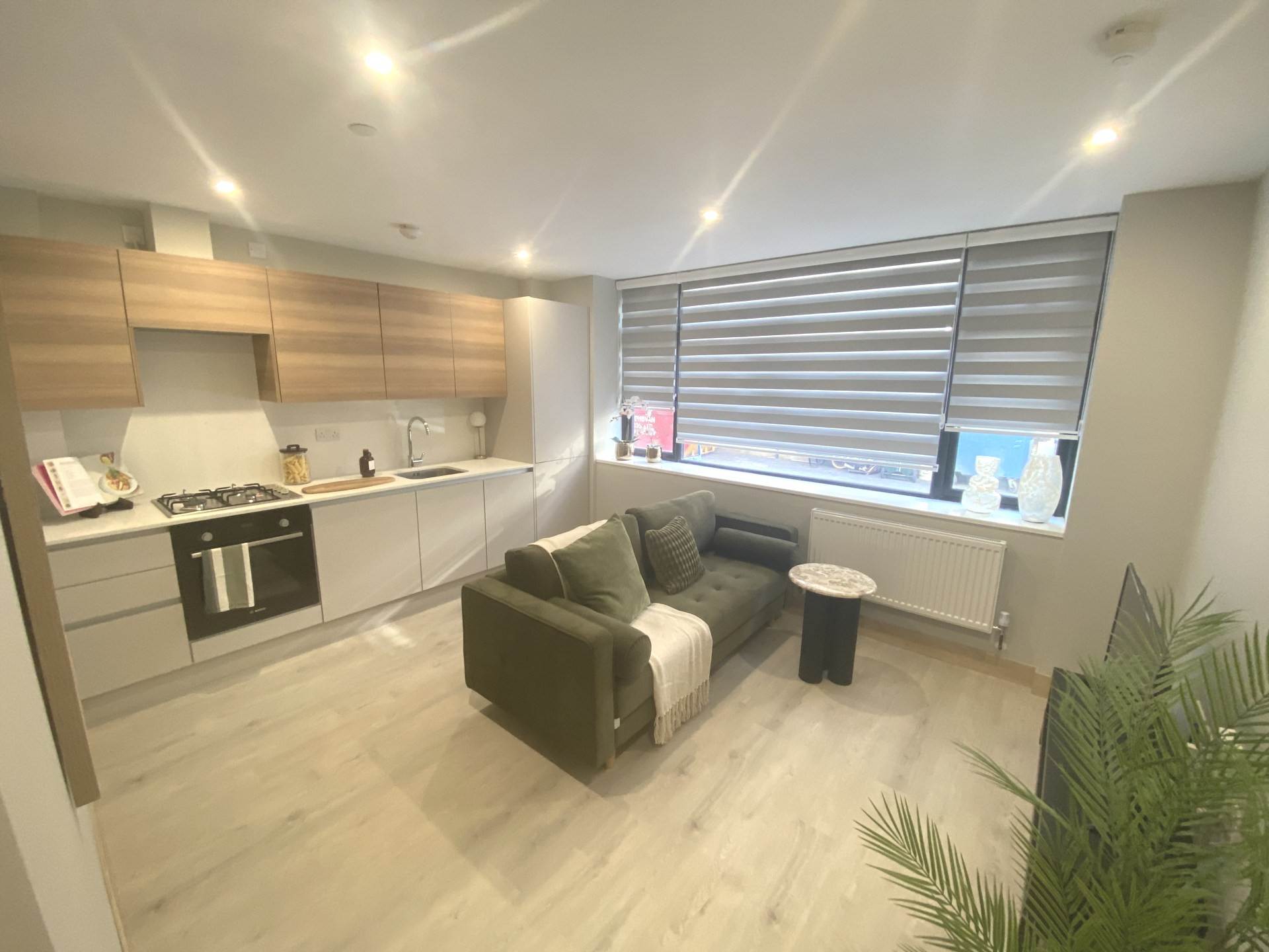 Stirling Way, Borehamwood, Image 2