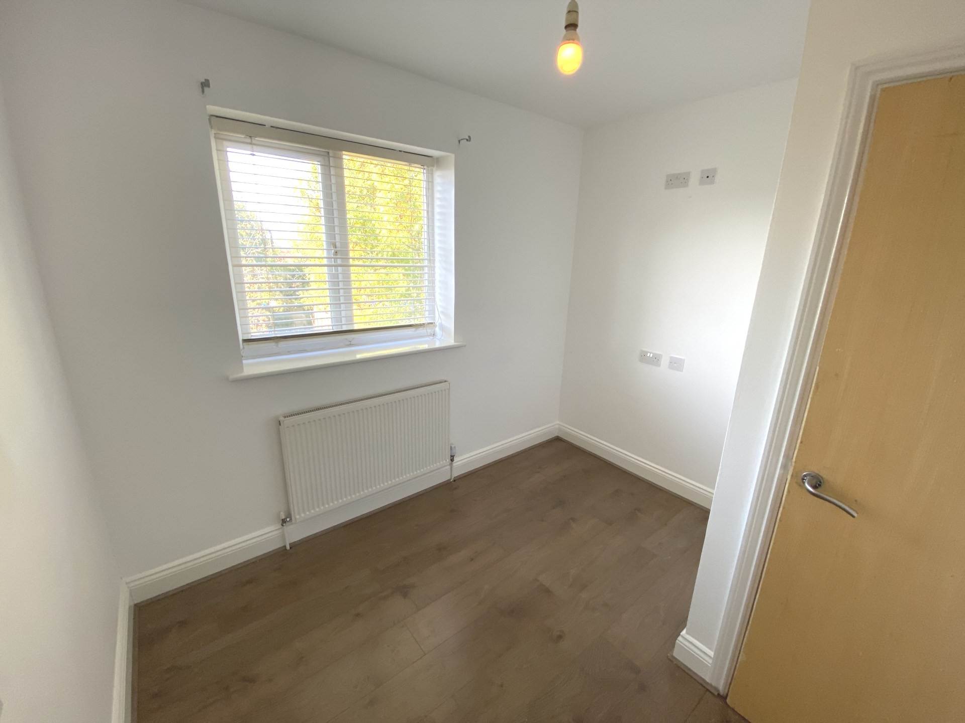 Arundel Drive, Borehamwood, Image 14