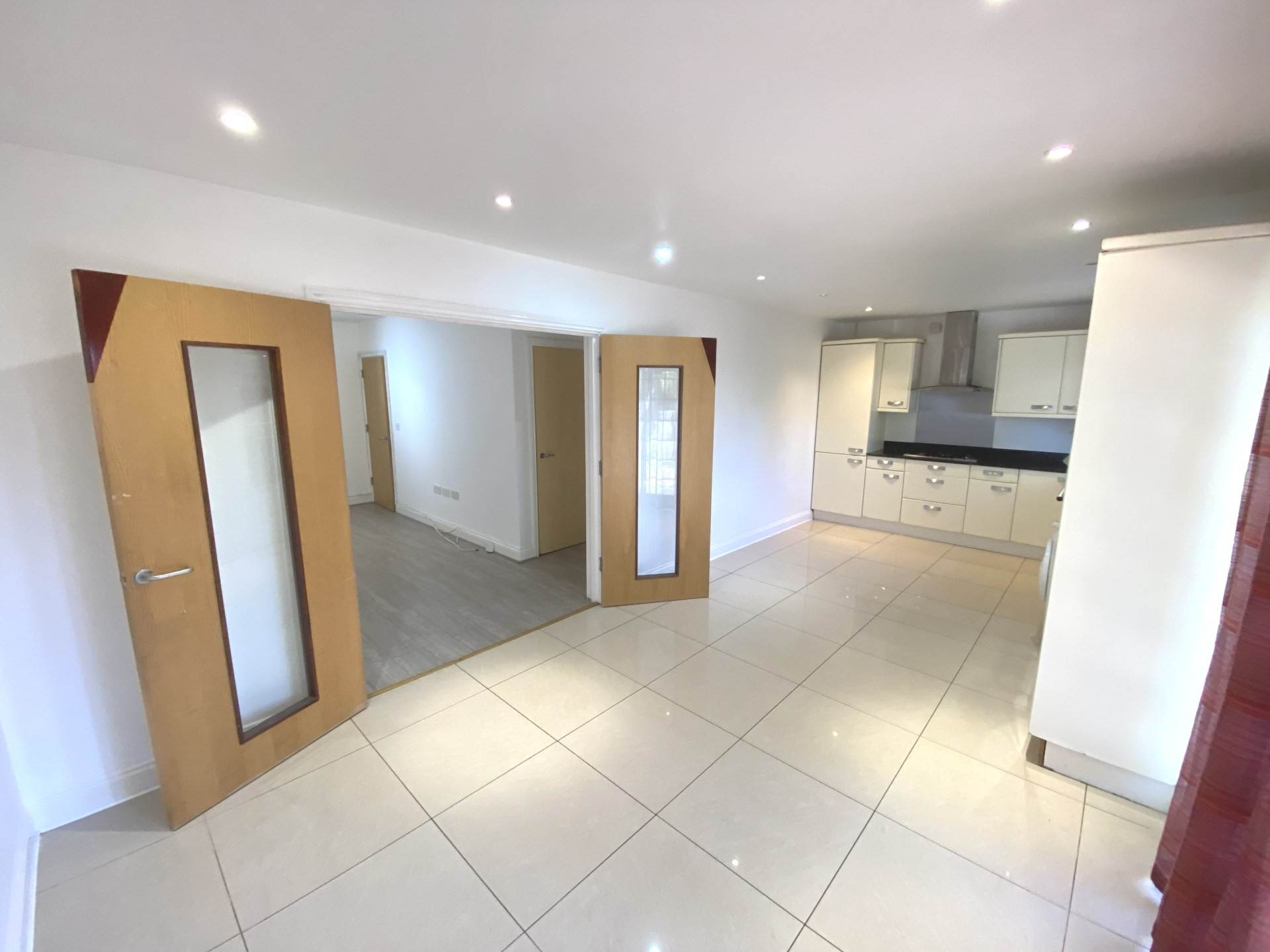 Arundel Drive, Borehamwood, Image 4