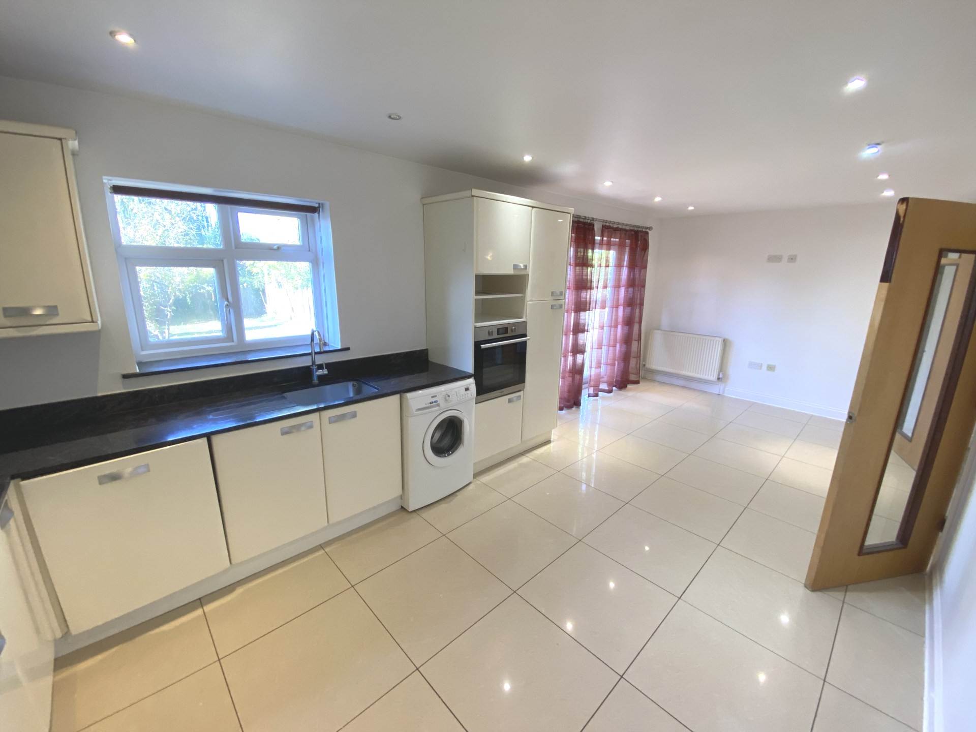 Arundel Drive, Borehamwood, Image 6