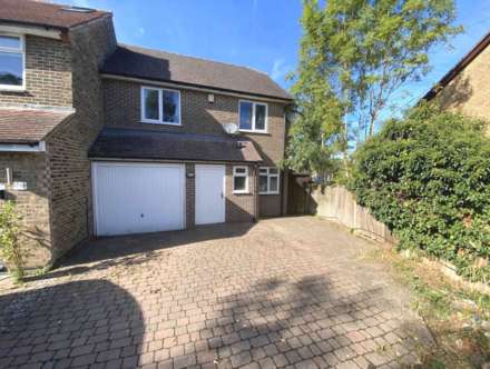 Property For Rent Arundel Drive, Borehamwood