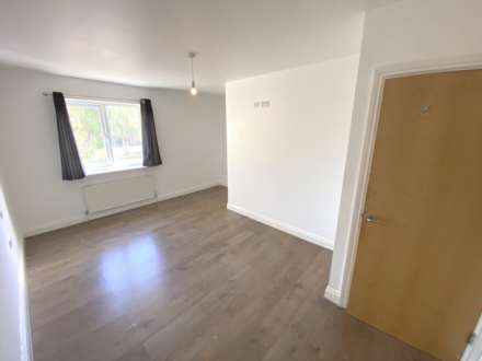 Arundel Drive, Borehamwood, Image 10