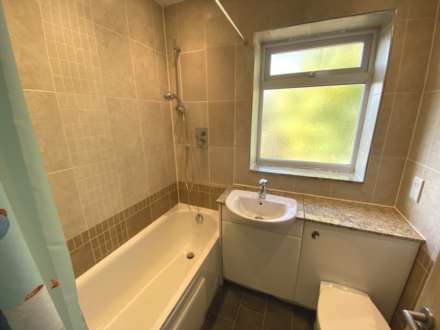 Arundel Drive, Borehamwood, Image 15