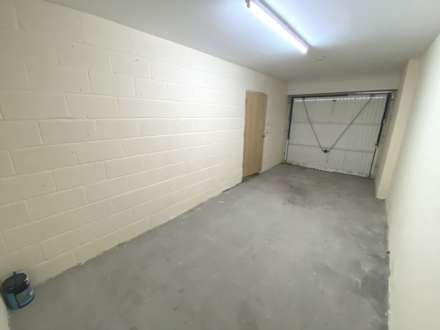 Arundel Drive, Borehamwood, Image 16