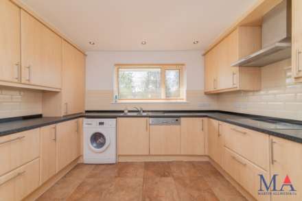 Fir Tree Court, Allum Lane, Image 3