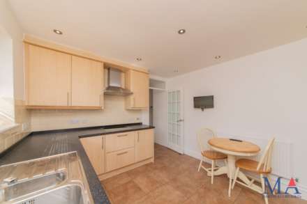 Fir Tree Court, Allum Lane, Image 4