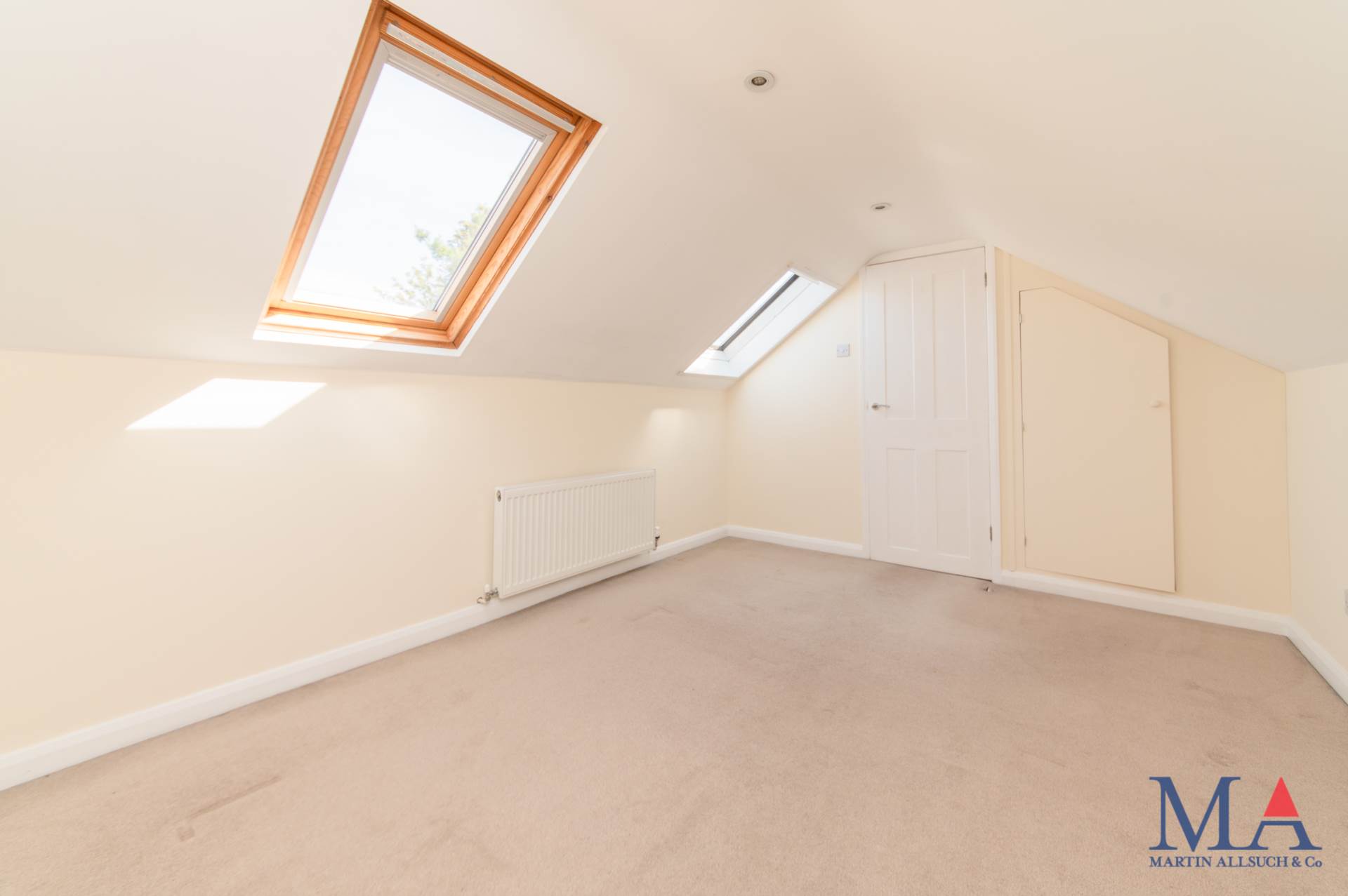 London Road, Shenley, Image 16