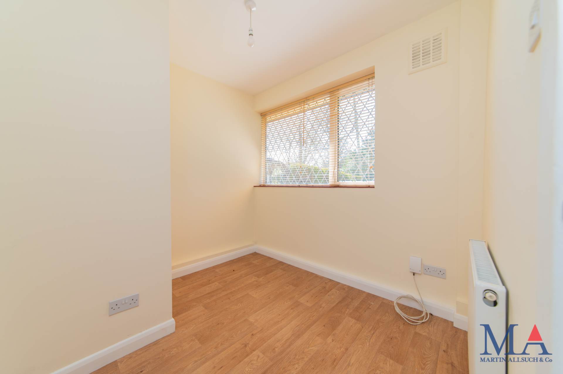 London Road, Shenley, Image 2