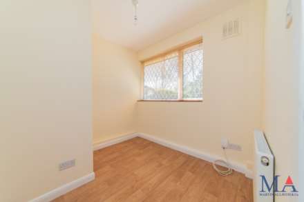 London Road, Shenley, Image 2