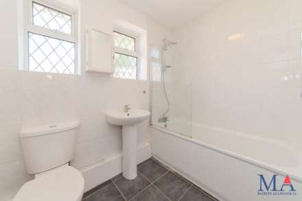 London Road, Shenley, Image 22