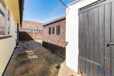 London Road, Shenley, Image 27