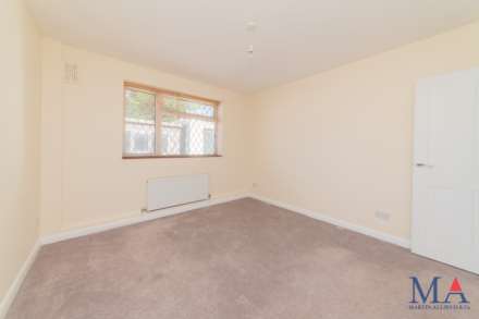 London Road, Shenley, Image 4