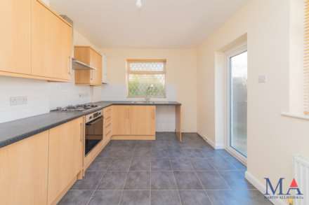 London Road, Shenley, Image 6