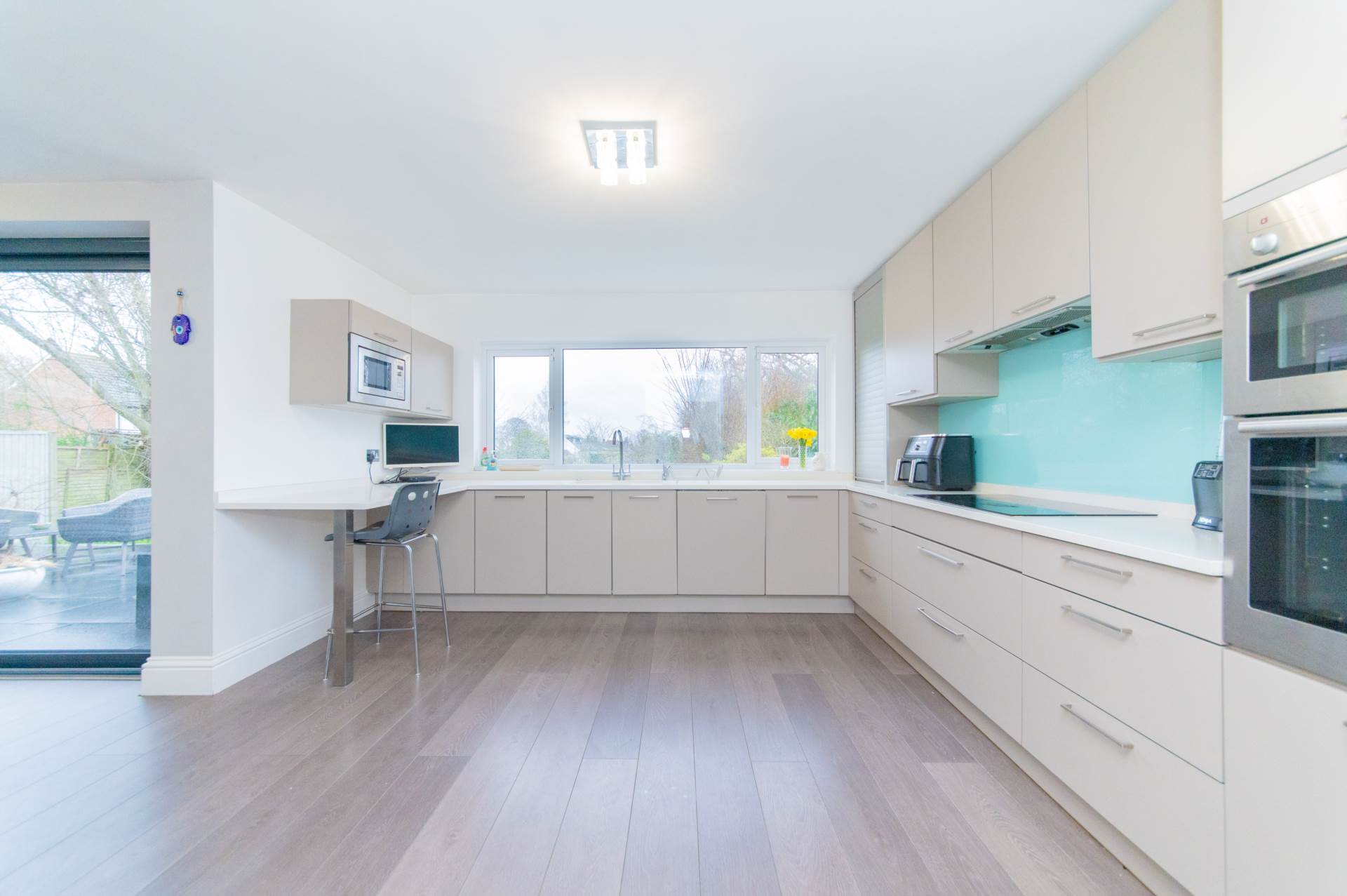 Bishops Avenue, Elstree, Image 7