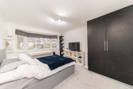 Bishops Avenue, Elstree, Image 10