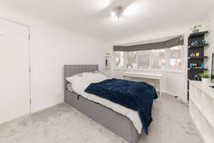Bishops Avenue, Elstree, Image 11