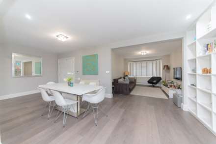 Bishops Avenue, Elstree, Image 5
