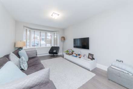 Bishops Avenue, Elstree, Image 8