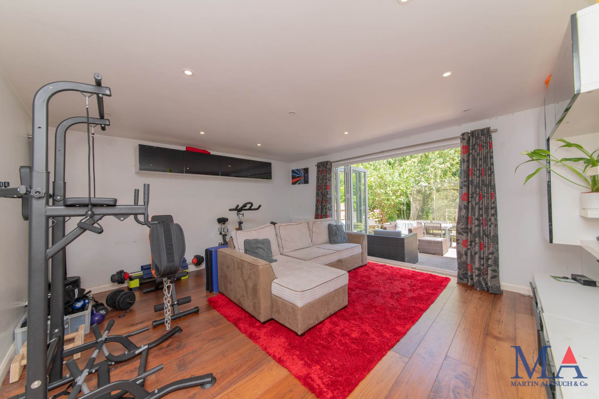Deacons Hill Road, Elstree, Image 11