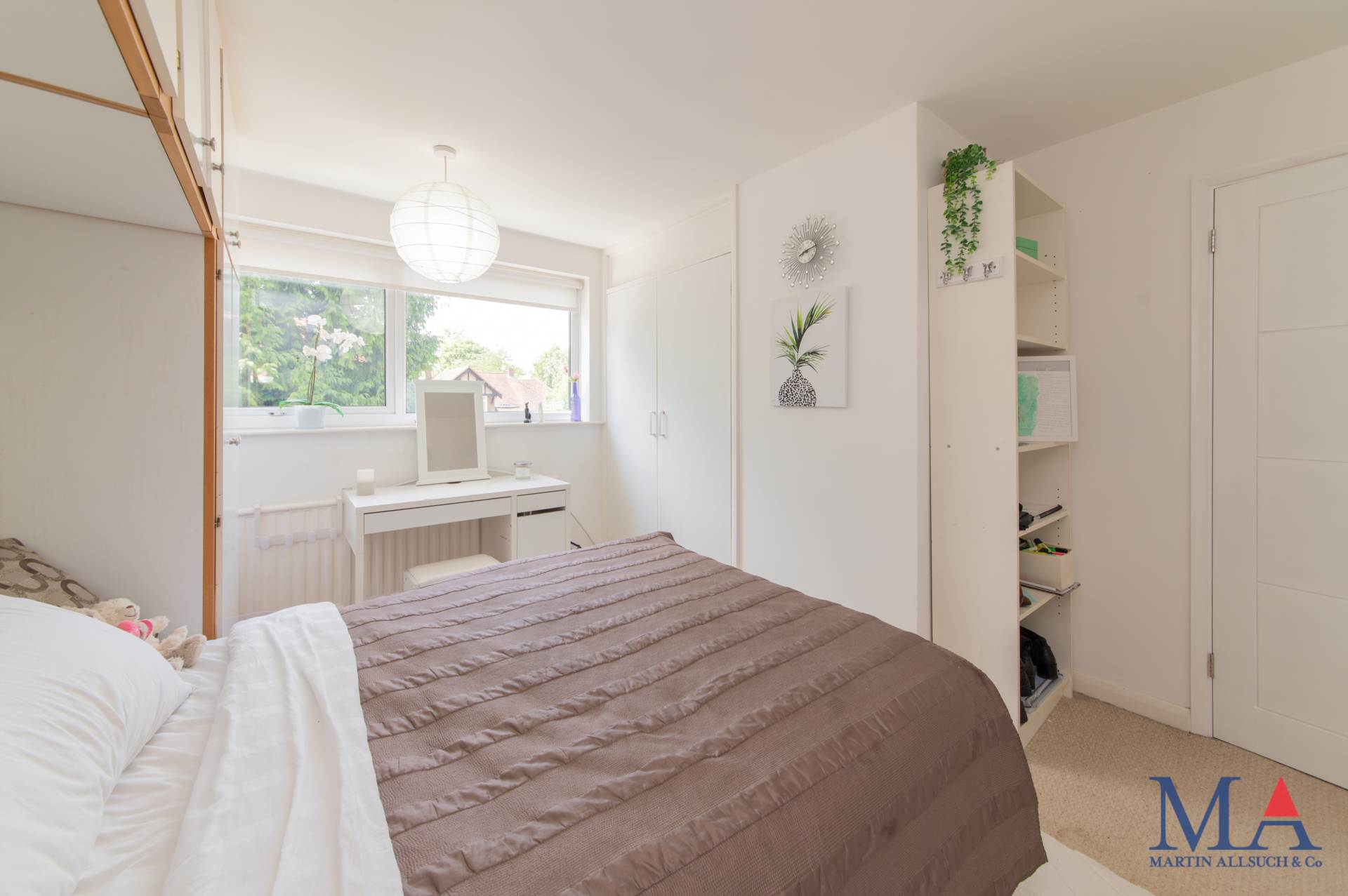 Deacons Hill Road, Elstree, Image 21