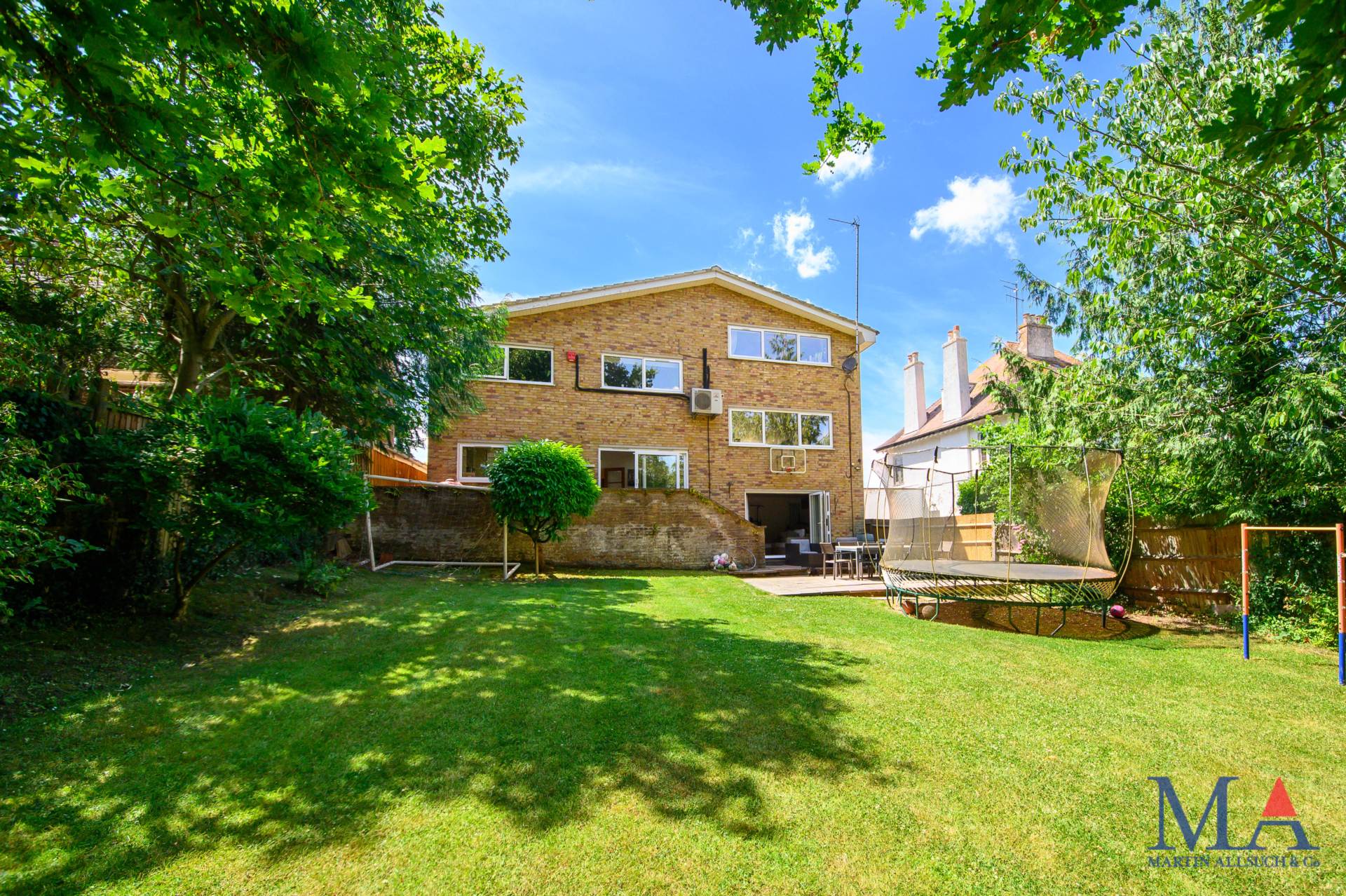 Deacons Hill Road, Elstree, Image 34