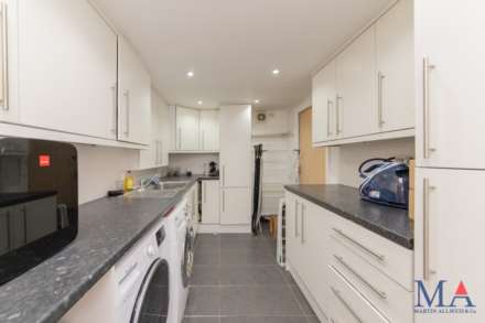 Deacons Hill Road, Elstree, Image 14