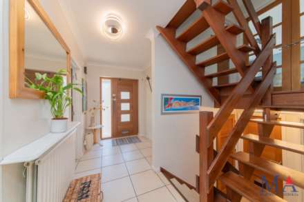 Deacons Hill Road, Elstree, Image 19