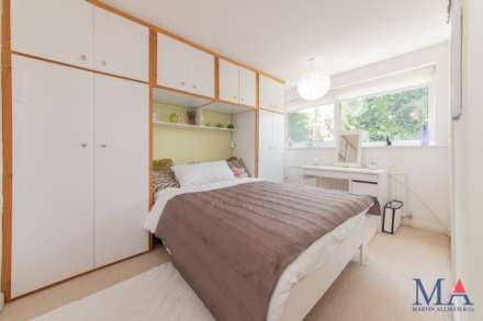 Deacons Hill Road, Elstree, Image 20