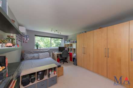 Deacons Hill Road, Elstree, Image 22