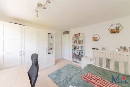 Deacons Hill Road, Elstree, Image 25