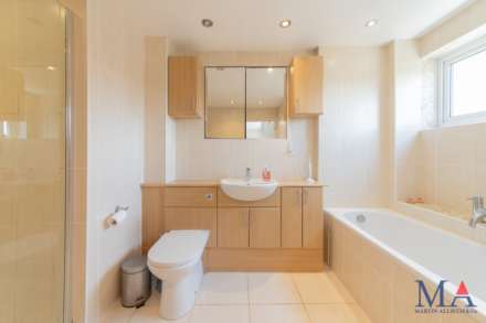 Deacons Hill Road, Elstree, Image 29