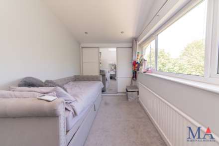Deacons Hill Road, Elstree, Image 30