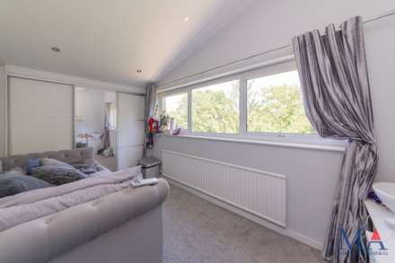Deacons Hill Road, Elstree, Image 31
